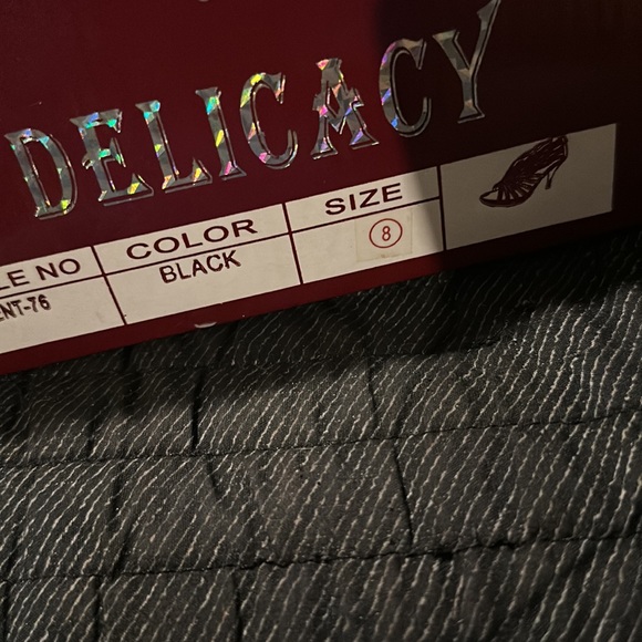 Delicacy 8 Black Ascent 76 - Picture 2 of 2